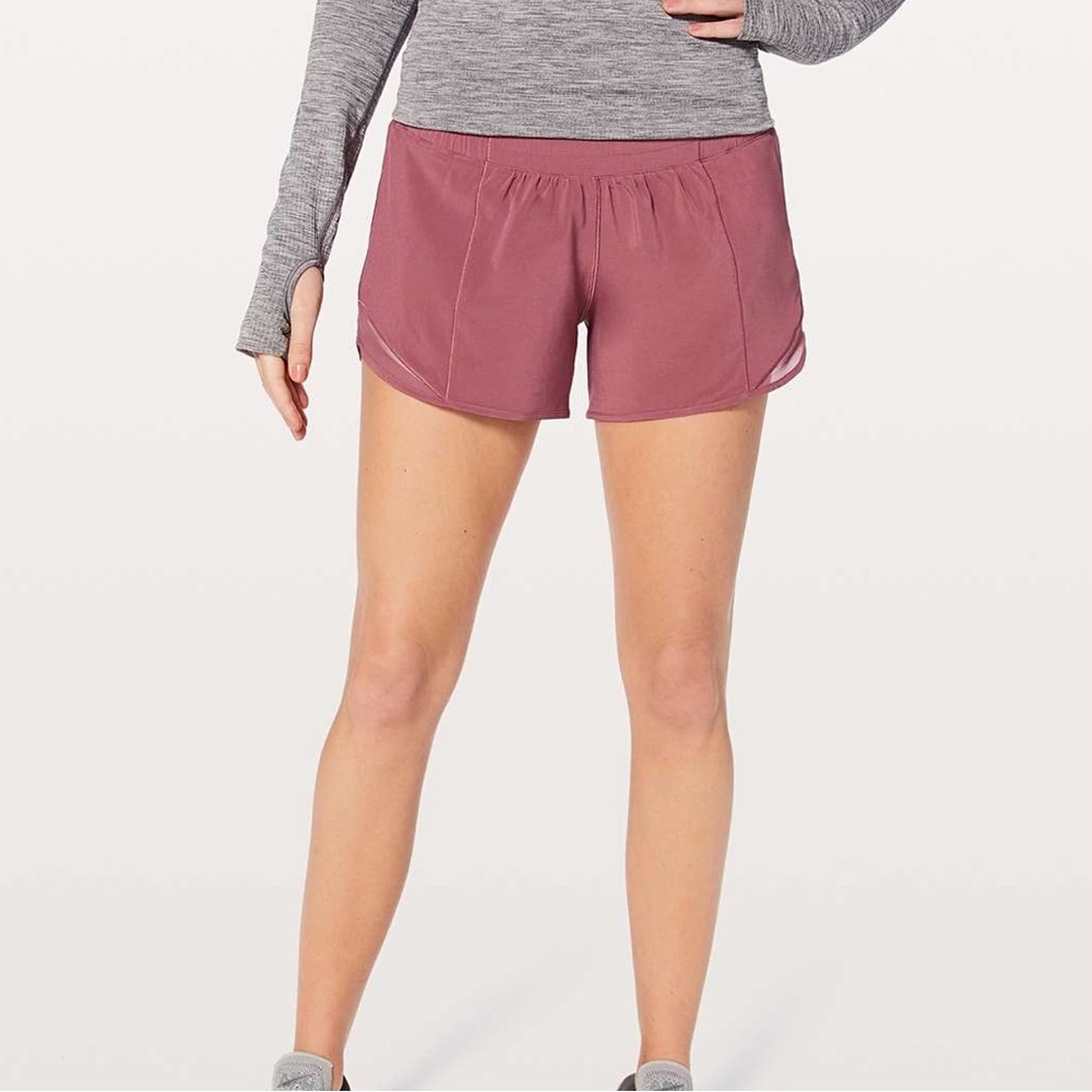 [Size 4] - Lululemon Hotty Hot Short II Long 4”